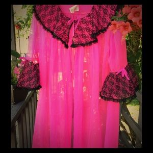 Vintage GGT Robe