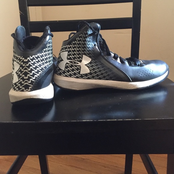 Good condition 8/10. Taking appropriate offers. - Picture 3 of 3