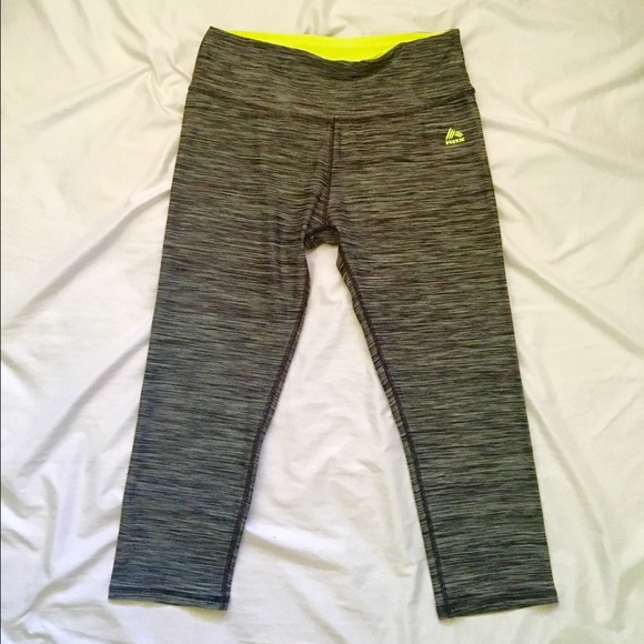 Exercise crop pants