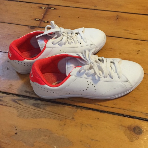 Nike Tennis Sneakers