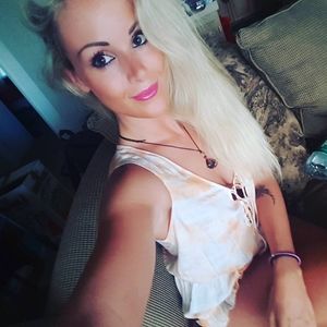 Meet your Posher, Emma-louise