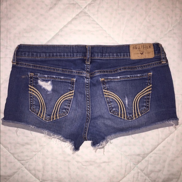 Hollister short shorts! - Picture 3 of 3