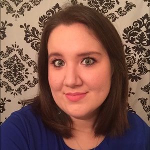 Meet your Posher, Elizabeth