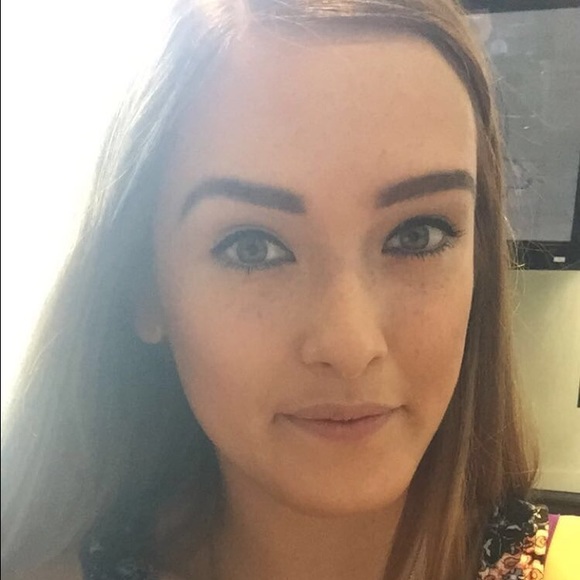 Meet your Posher, Mercedes - Picture 1 of 1