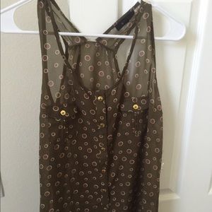 Green and gold tank