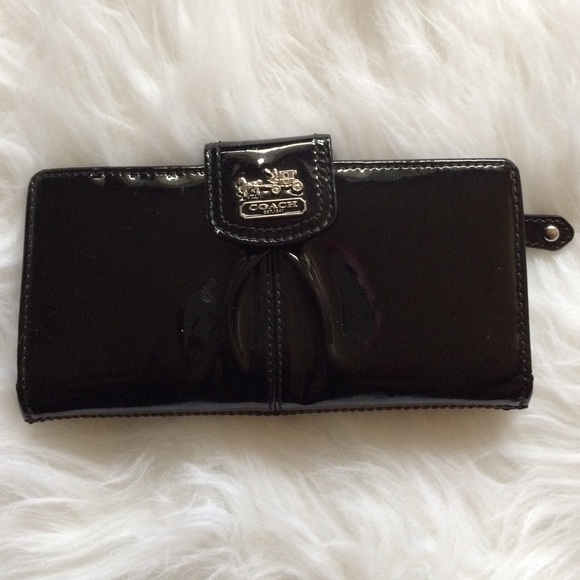 Coach Handbags - Coach Patent Leather Wallet