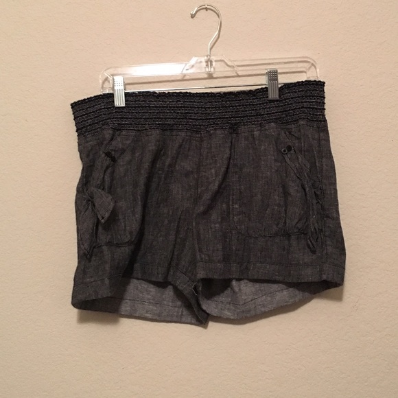 LIKE NEW COMFY SHORTS