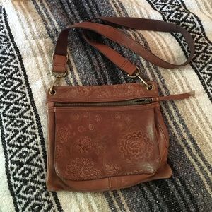 fossil cross-body floral embroidered bag!