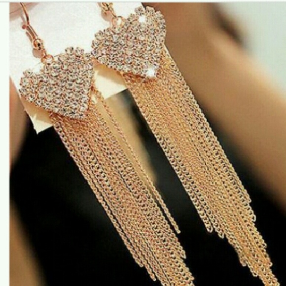 Stunning Australian Crystal Earrings-Gold - Picture 3 of 3