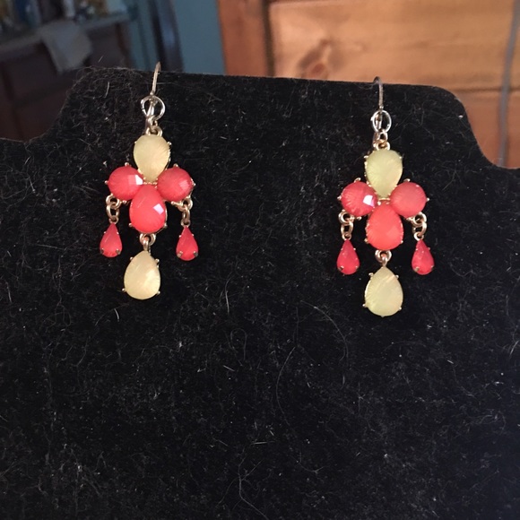 Coral & lime color sparkle dangle earrings - Picture 3 of 4