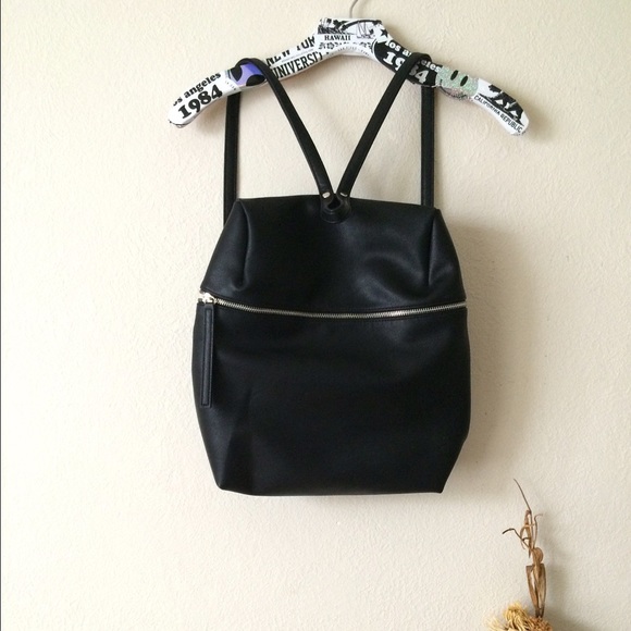 Brandy Melville Handbags - Brandy Melville backpack