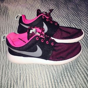 Roshe Run Sneakers