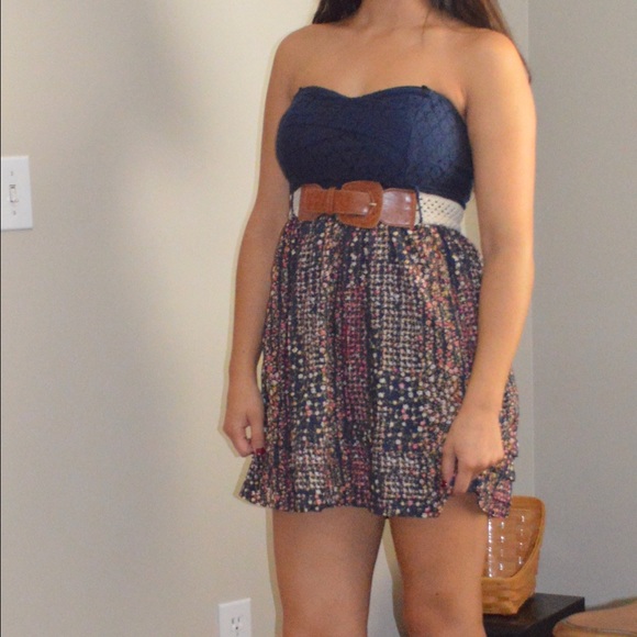 Strapless Belted Floral Mini Dress - Picture 2 of 4