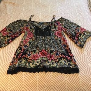 NWOT off-the-shoulder floral boho top