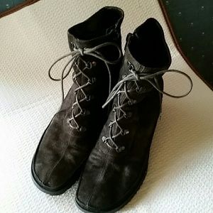 Luxury brand Via Spiga Wedge Ankle Boots