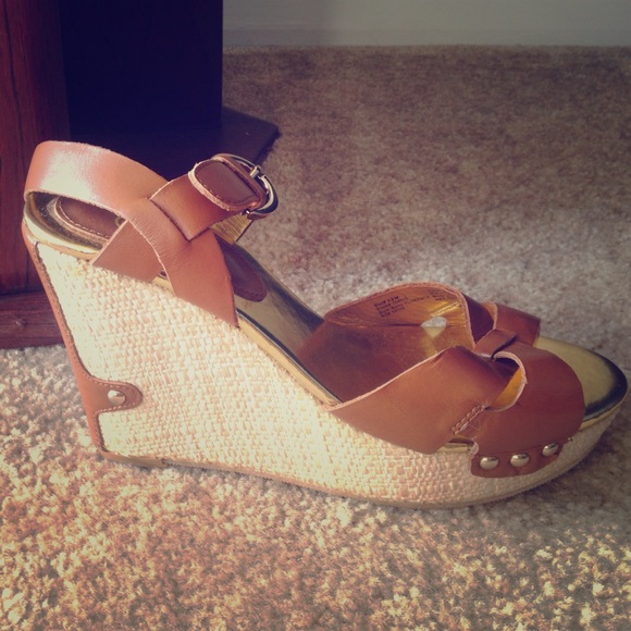 affordable wedges