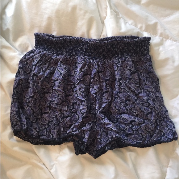 Flowy shorts