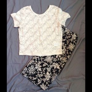 🎀 Sheer Lace Crop Top
