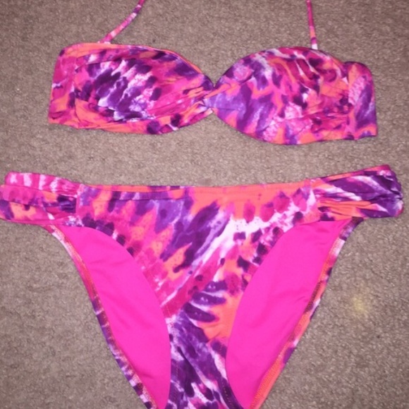Victoria's Secret bikini