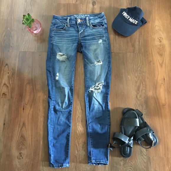 American eagle ripped jeans