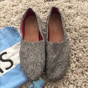TOMS classic flat - size 8.5