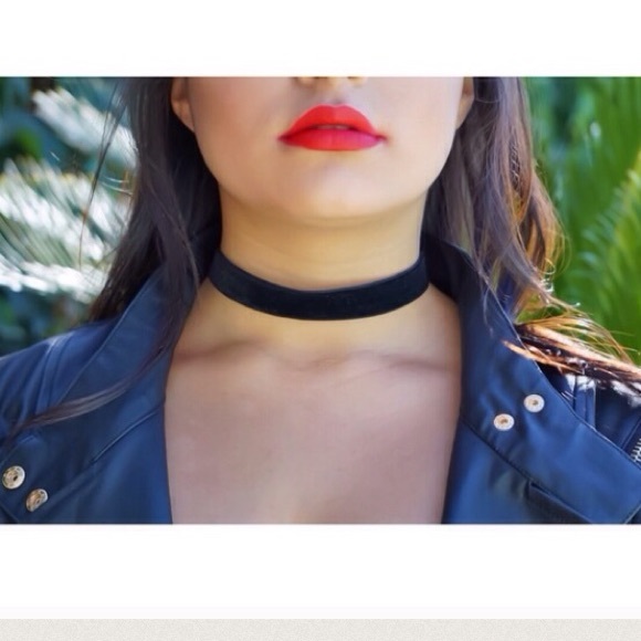 NWT Black Velvet Choker - Picture 4 of 4