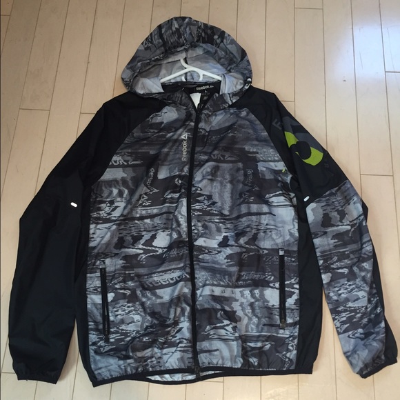 Reebok wind Breaker - Picture 1 of 4