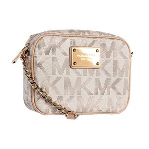 Michael Kors small crossbody 🎊sold🎊