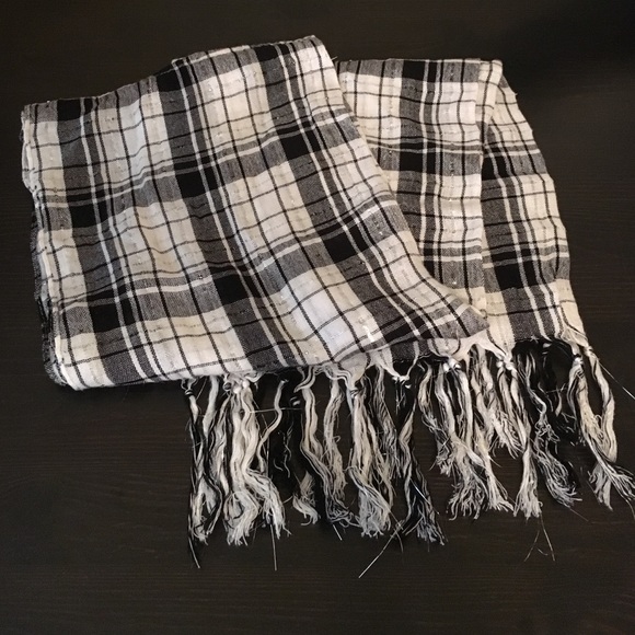 Plaid scarf