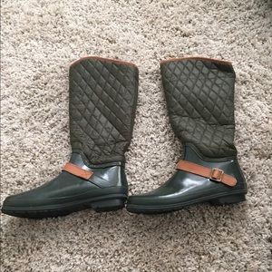 Sperry quilted rain boots - size 8.5