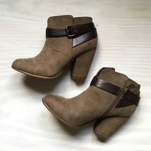 Carlos Santana taupe booties