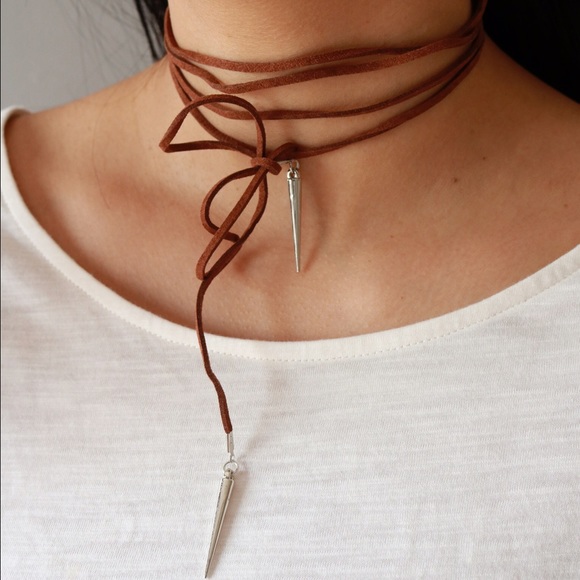 Brown wrap chocker