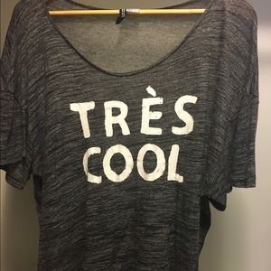 TRÈS COOL CROP TOP