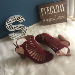 Fierce burgundy heels only worn once!