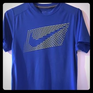 Nike dry-fit tee