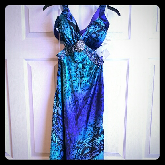 Very Sexy Satin Dress - Picture 1 of 4