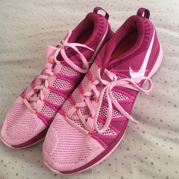 BRAND NEW nike sneakers