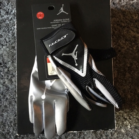 Jordan Gloves NWT