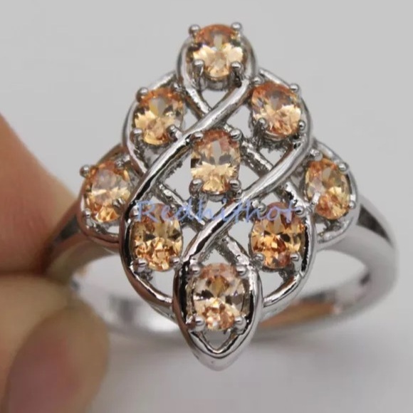 Retro NWOT SZ 8 Morganite/White Gold Ring