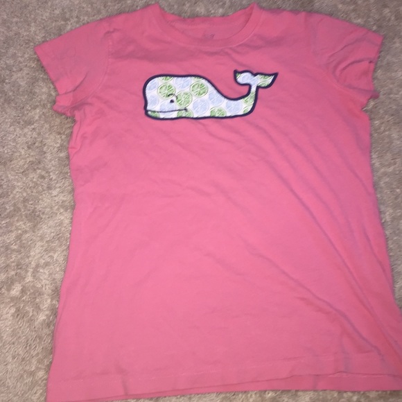 vineyard vines t-shirt