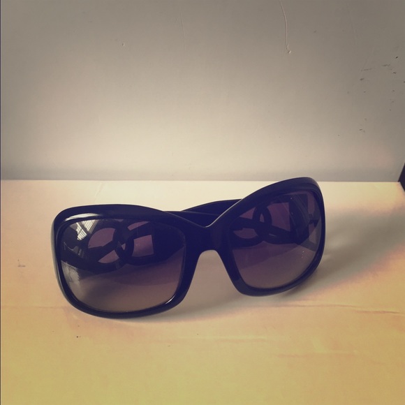 Designer inspired fashion sunglasses