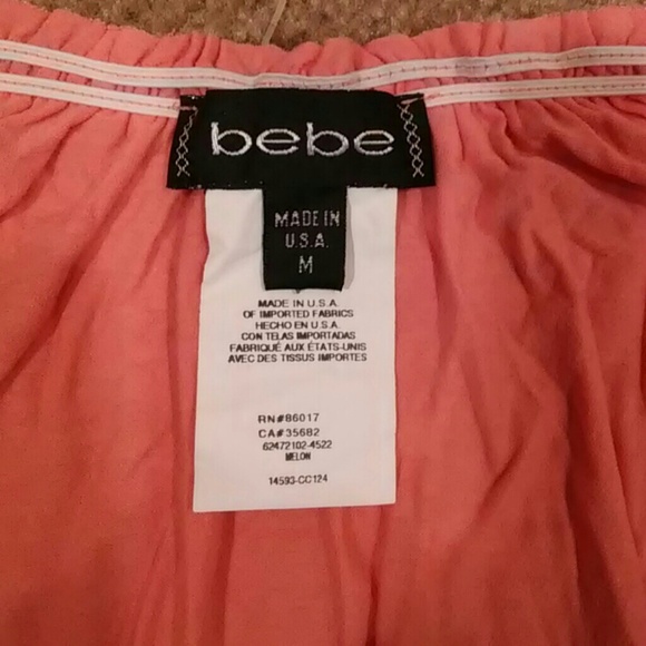 bebe Sleevless V NeckTop - Picture 3 of 3