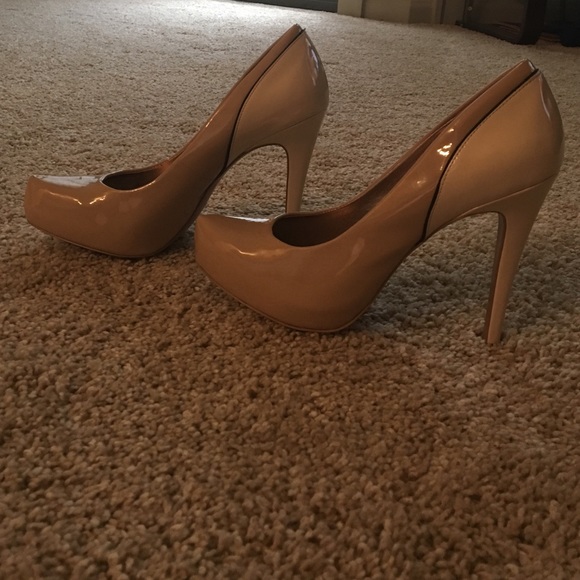 BCBGeneration Paeyton Heels