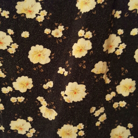 Floral cutout dress - Picture 3 of 4