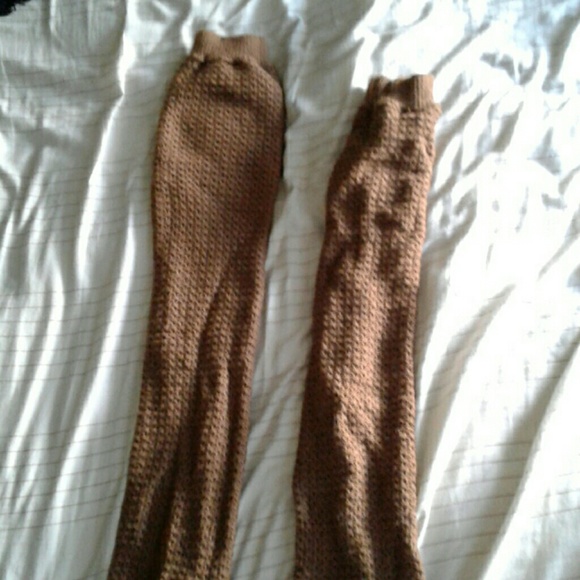 AMERICAN APPAREL brown crochet knit leg warmers