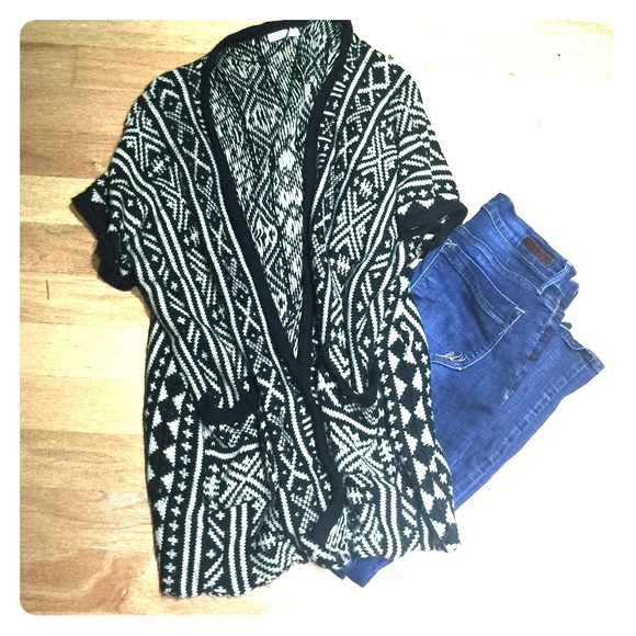 Last chance! Tribal Kimono Short Sleeve Sweater