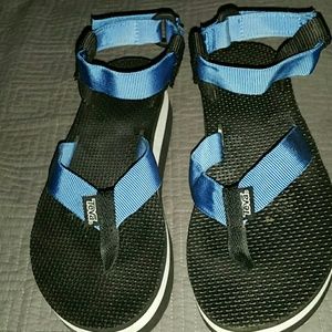 Teva platform sandal