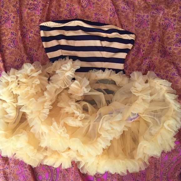 Bumble Bee Halloween Tube Dress xs