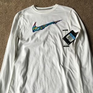 Nike long sleeve tee.