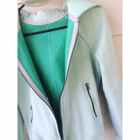 Lululemon ZIPUP